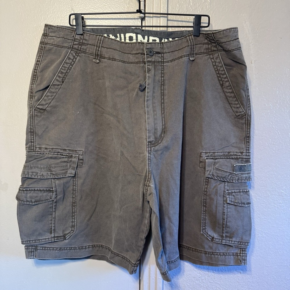 Vintage Unionbay‎ Mens Shorts 40 Gray Cargo Pockets  Flat Front Cotton Y2K 2001